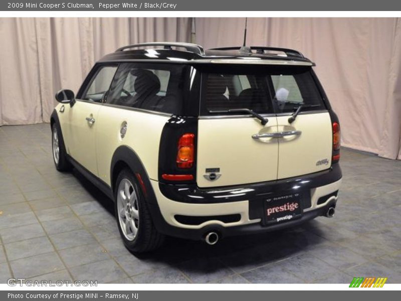 Pepper White / Black/Grey 2009 Mini Cooper S Clubman