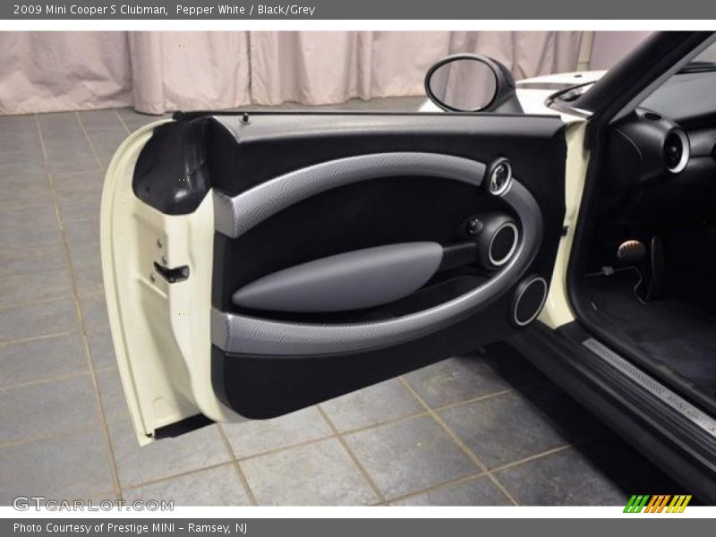 Pepper White / Black/Grey 2009 Mini Cooper S Clubman