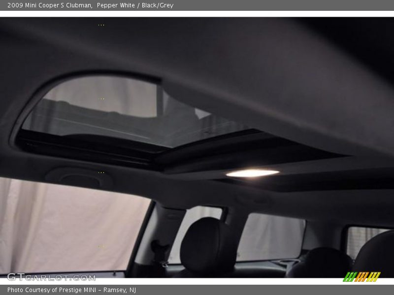 Pepper White / Black/Grey 2009 Mini Cooper S Clubman