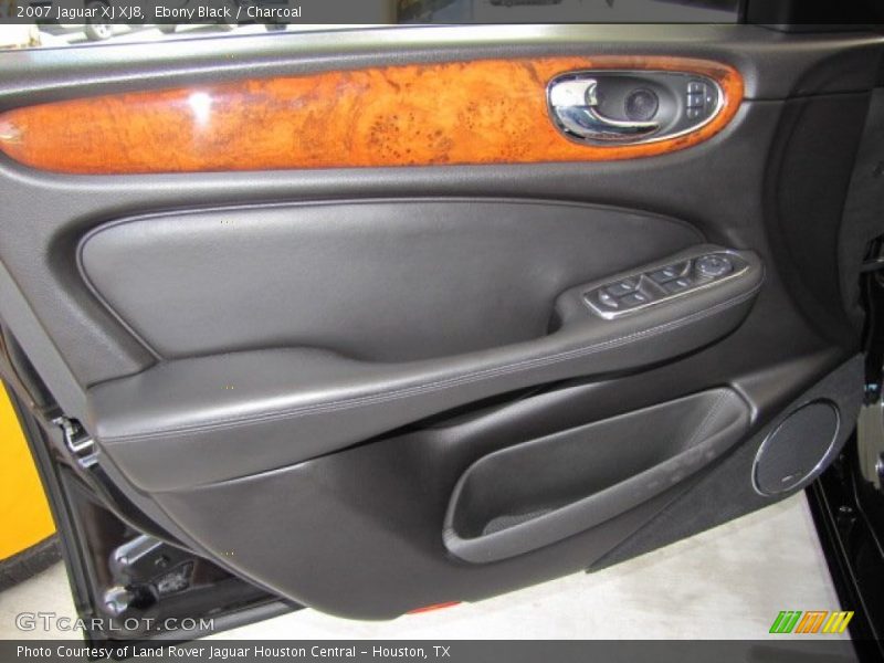 Ebony Black / Charcoal 2007 Jaguar XJ XJ8