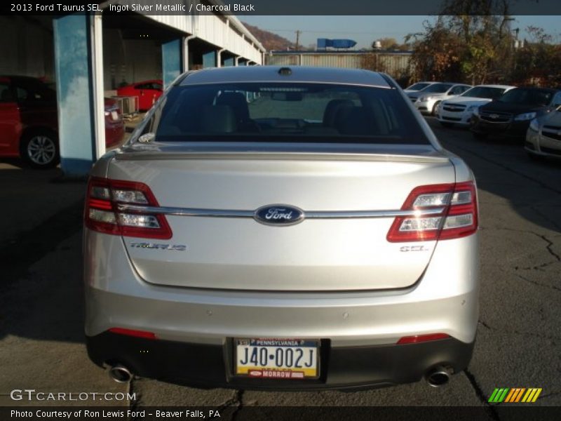 Ingot Silver Metallic / Charcoal Black 2013 Ford Taurus SEL