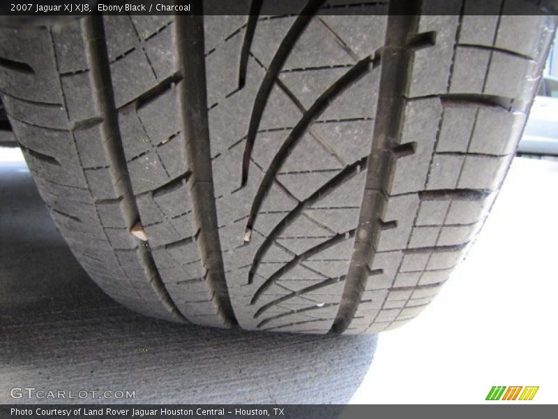 Ebony Black / Charcoal 2007 Jaguar XJ XJ8