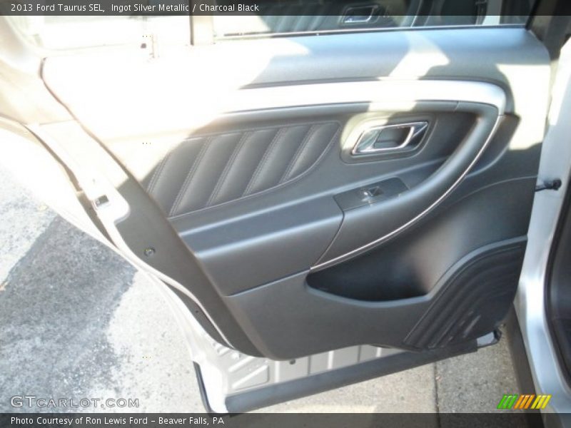 Ingot Silver Metallic / Charcoal Black 2013 Ford Taurus SEL
