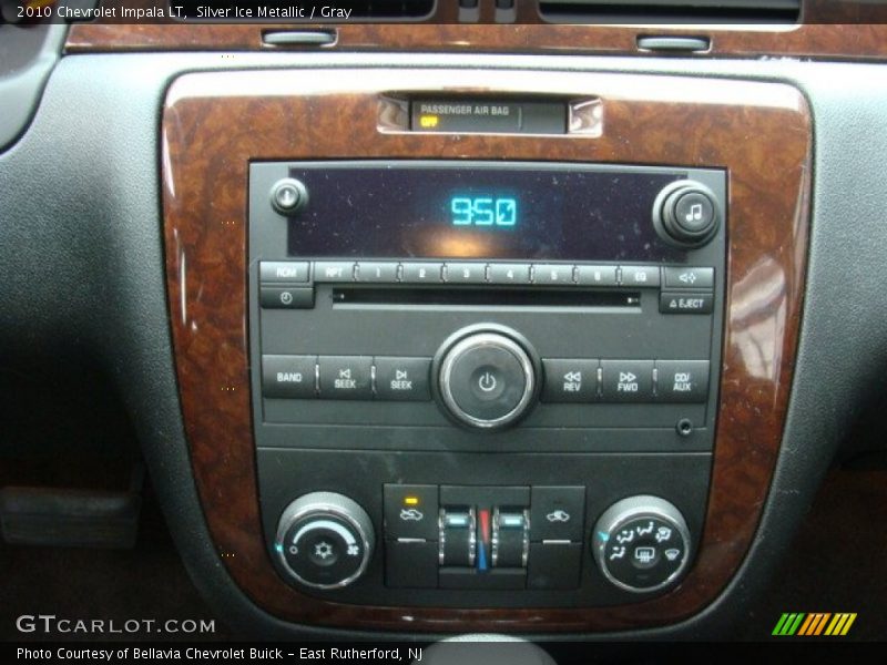 Silver Ice Metallic / Gray 2010 Chevrolet Impala LT