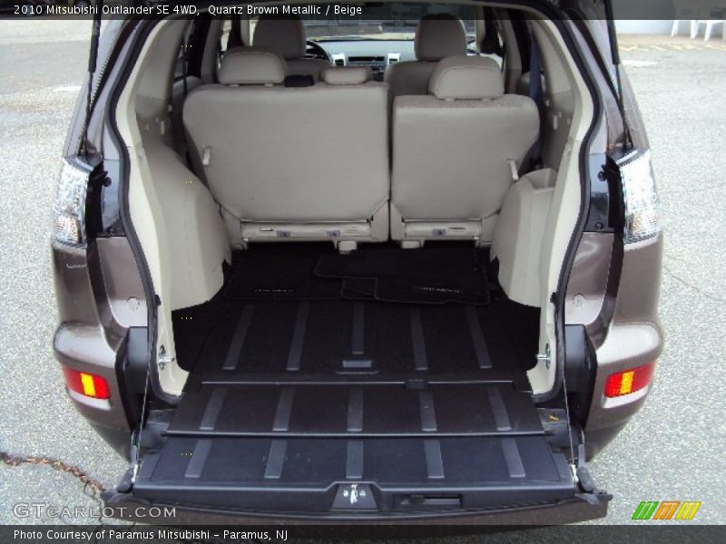 Quartz Brown Metallic / Beige 2010 Mitsubishi Outlander SE 4WD