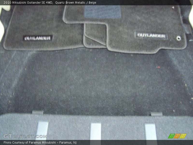 Quartz Brown Metallic / Beige 2010 Mitsubishi Outlander SE 4WD