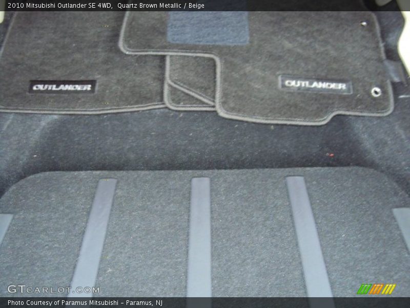 Quartz Brown Metallic / Beige 2010 Mitsubishi Outlander SE 4WD