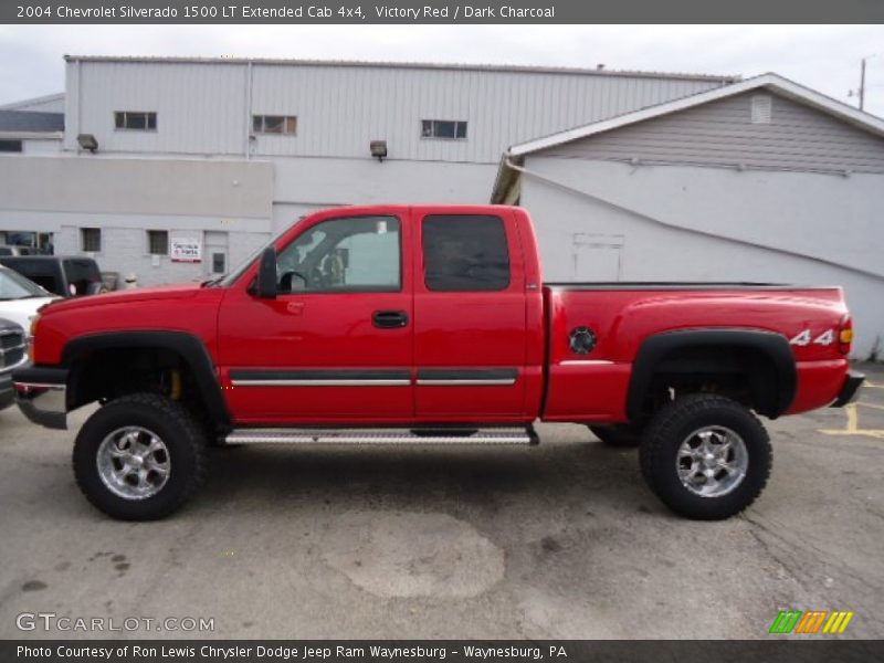 Victory Red / Dark Charcoal 2004 Chevrolet Silverado 1500 LT Extended Cab 4x4