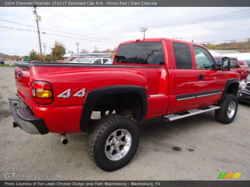 Victory Red / Dark Charcoal 2004 Chevrolet Silverado 1500 LT Extended Cab 4x4