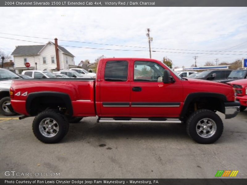 Victory Red / Dark Charcoal 2004 Chevrolet Silverado 1500 LT Extended Cab 4x4
