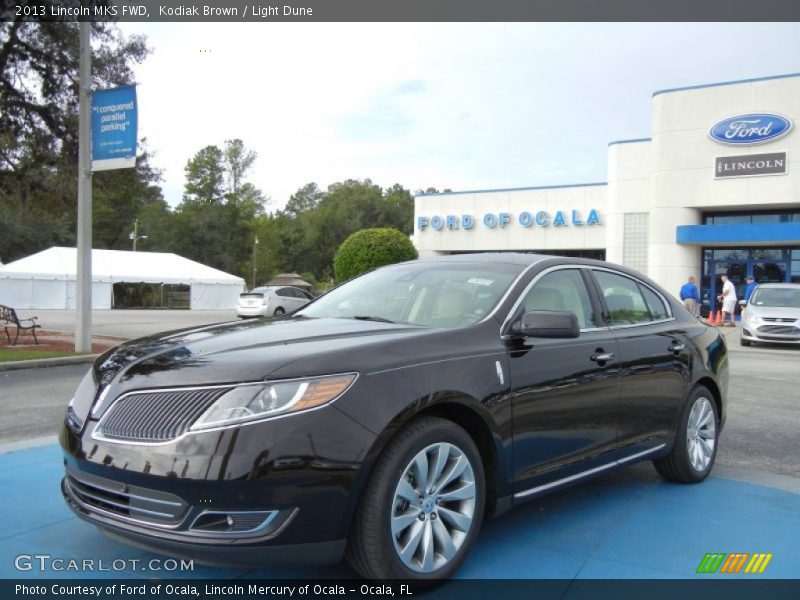 Kodiak Brown / Light Dune 2013 Lincoln MKS FWD
