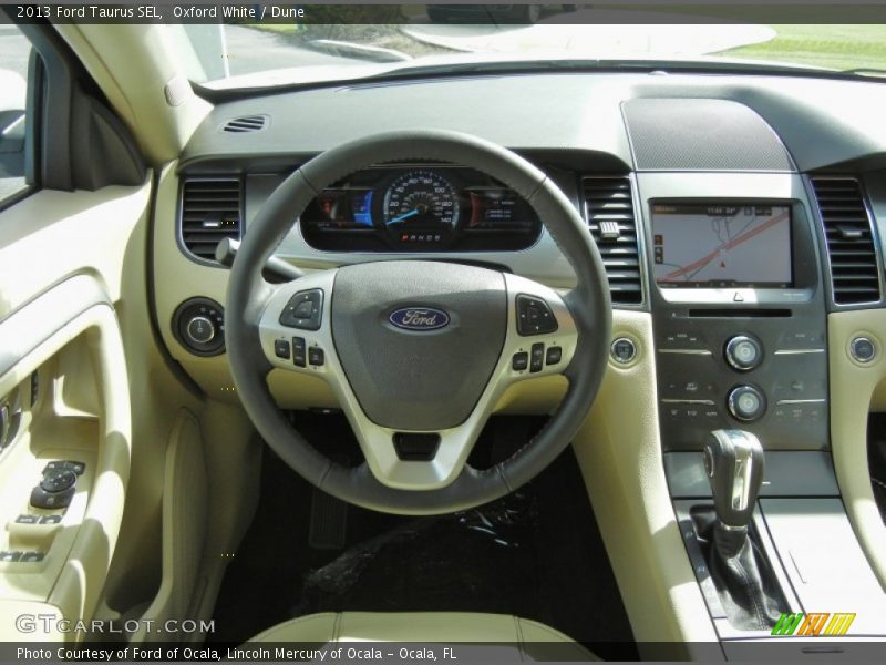 Oxford White / Dune 2013 Ford Taurus SEL