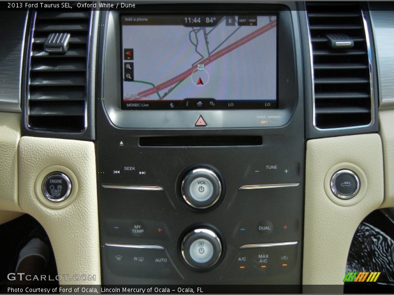 Oxford White / Dune 2013 Ford Taurus SEL