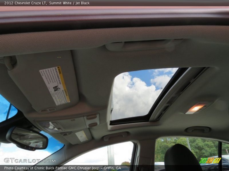 Summit White / Jet Black 2012 Chevrolet Cruze LT