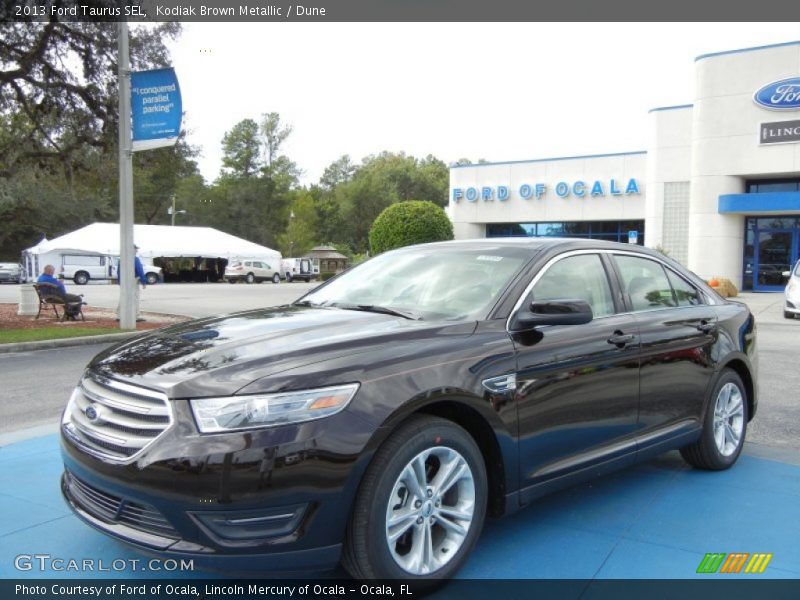 Kodiak Brown Metallic / Dune 2013 Ford Taurus SEL