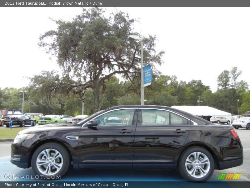 Kodiak Brown Metallic / Dune 2013 Ford Taurus SEL