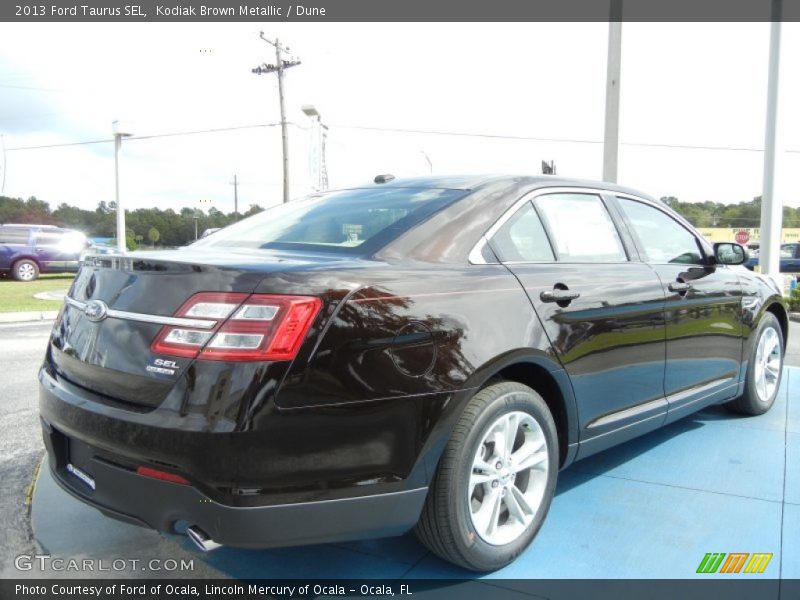 Kodiak Brown Metallic / Dune 2013 Ford Taurus SEL