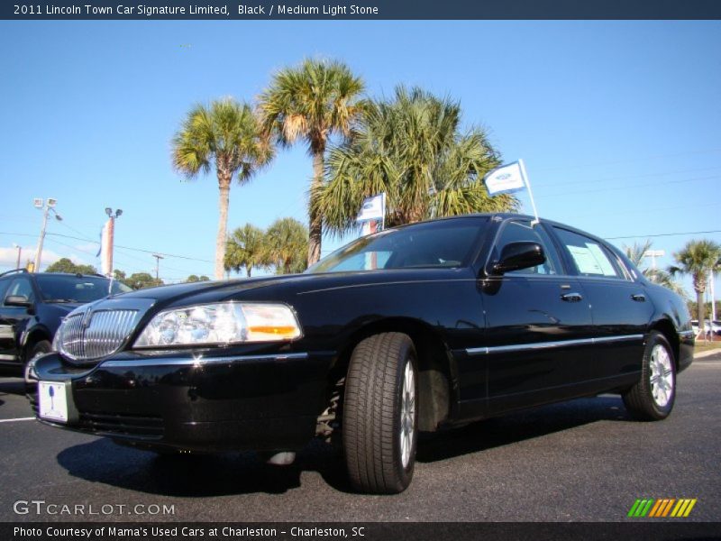 Black / Medium Light Stone 2011 Lincoln Town Car Signature Limited