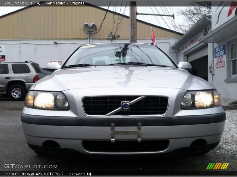 Silver Metallic / Graphite 2001 Volvo S60 2.4