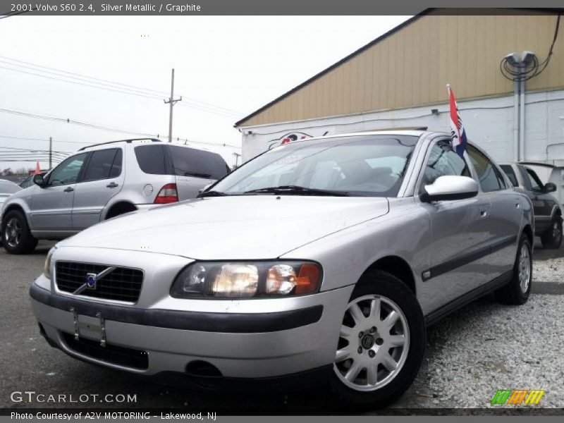 Silver Metallic / Graphite 2001 Volvo S60 2.4