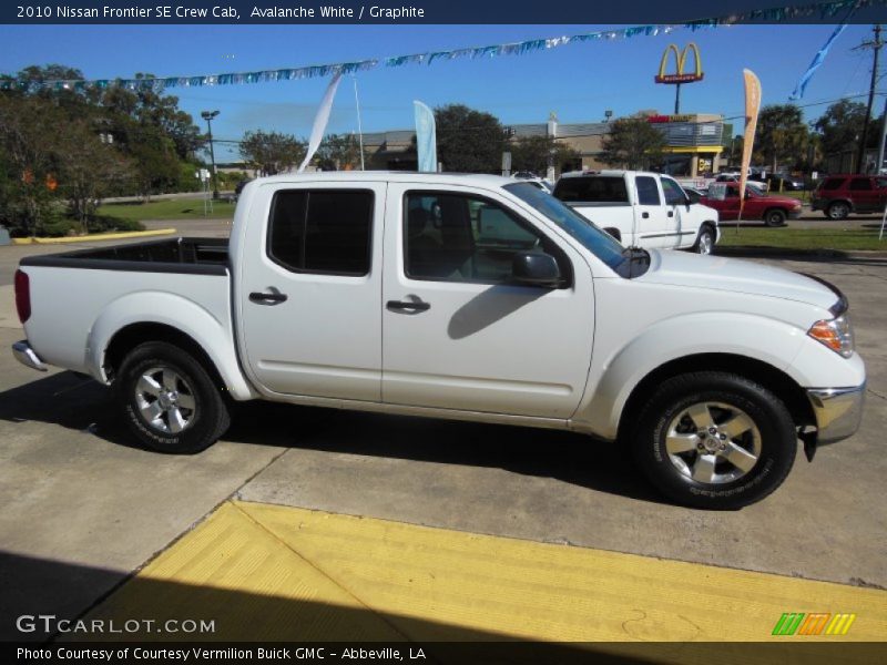 Avalanche White / Graphite 2010 Nissan Frontier SE Crew Cab