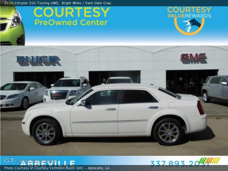 Bright White / Dark Slate Gray 2010 Chrysler 300 Touring AWD