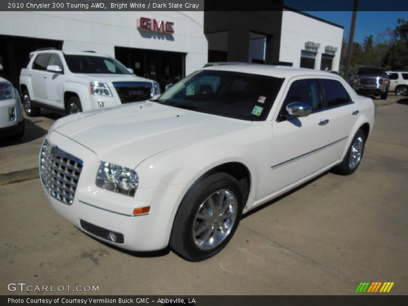 Bright White / Dark Slate Gray 2010 Chrysler 300 Touring AWD