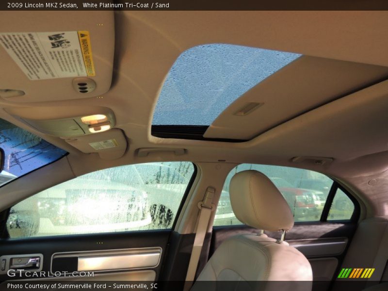 White Platinum Tri-Coat / Sand 2009 Lincoln MKZ Sedan
