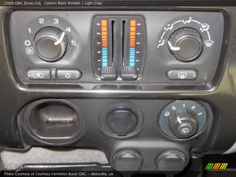 Carbon Black Metallic / Light Gray 2005 GMC Envoy SLE