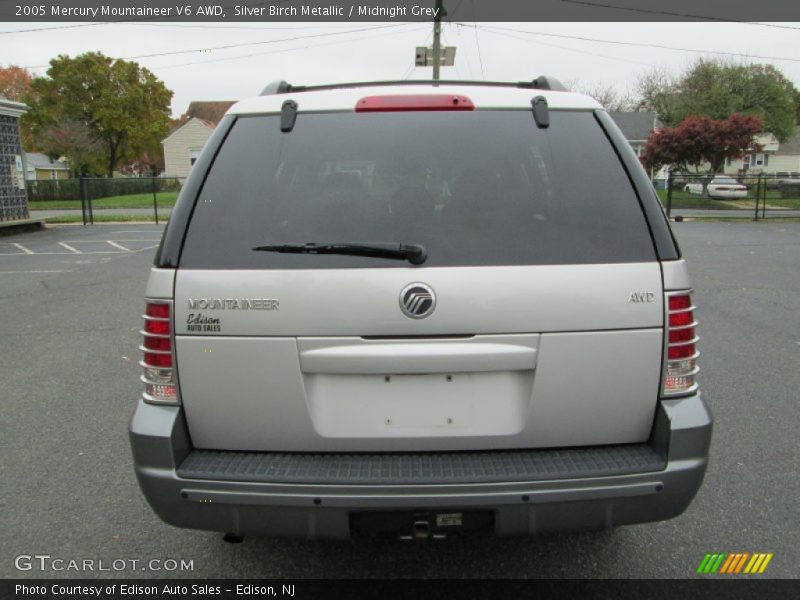 Silver Birch Metallic / Midnight Grey 2005 Mercury Mountaineer V6 AWD