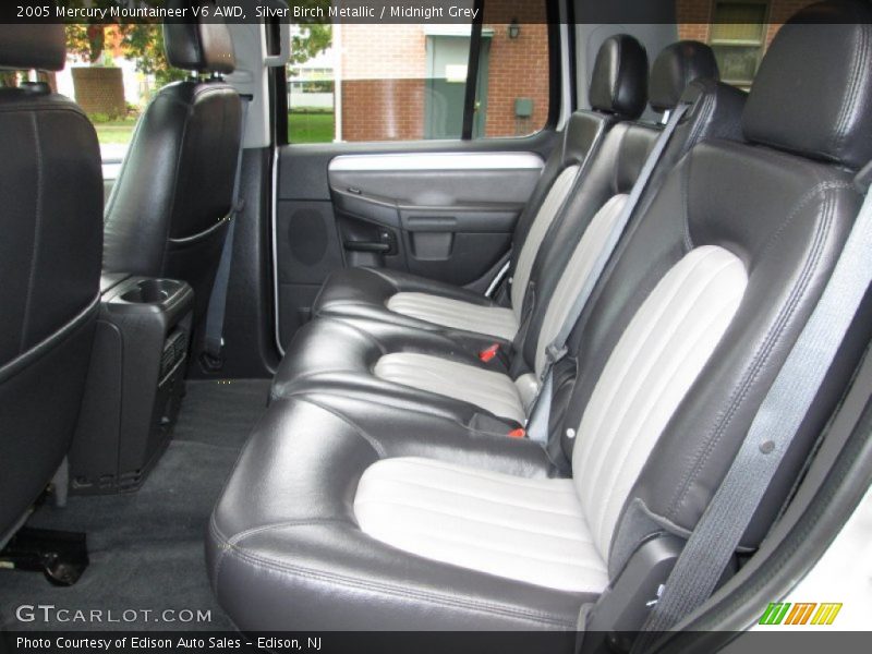 Rear Seat of 2005 Mountaineer V6 AWD