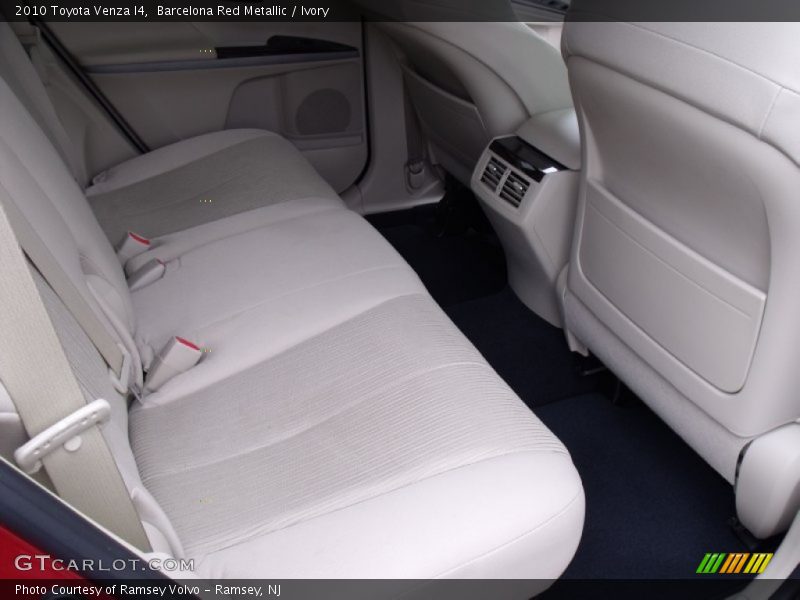 Barcelona Red Metallic / Ivory 2010 Toyota Venza I4