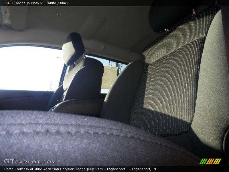 White / Black 2013 Dodge Journey SE