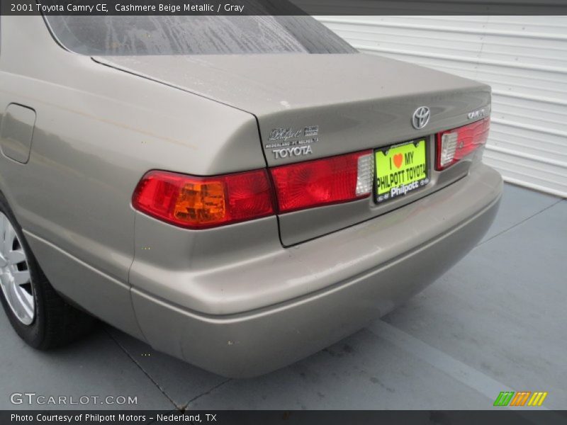 Cashmere Beige Metallic / Gray 2001 Toyota Camry CE