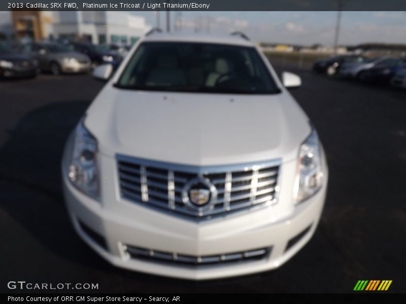 Platinum Ice Tricoat / Light Titanium/Ebony 2013 Cadillac SRX FWD