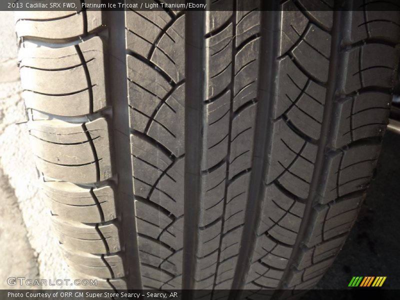 Platinum Ice Tricoat / Light Titanium/Ebony 2013 Cadillac SRX FWD