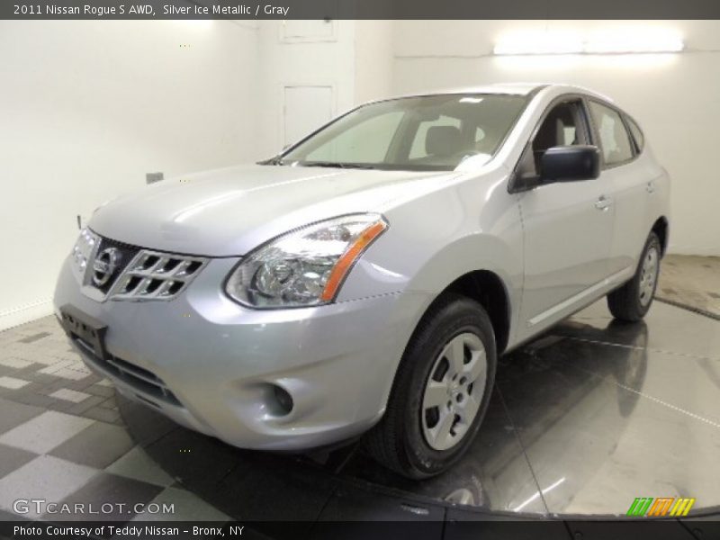Silver Ice Metallic / Gray 2011 Nissan Rogue S AWD