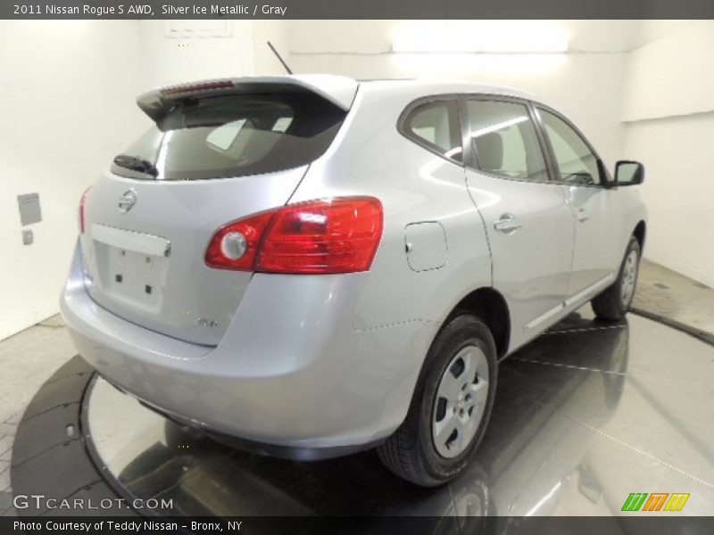 Silver Ice Metallic / Gray 2011 Nissan Rogue S AWD