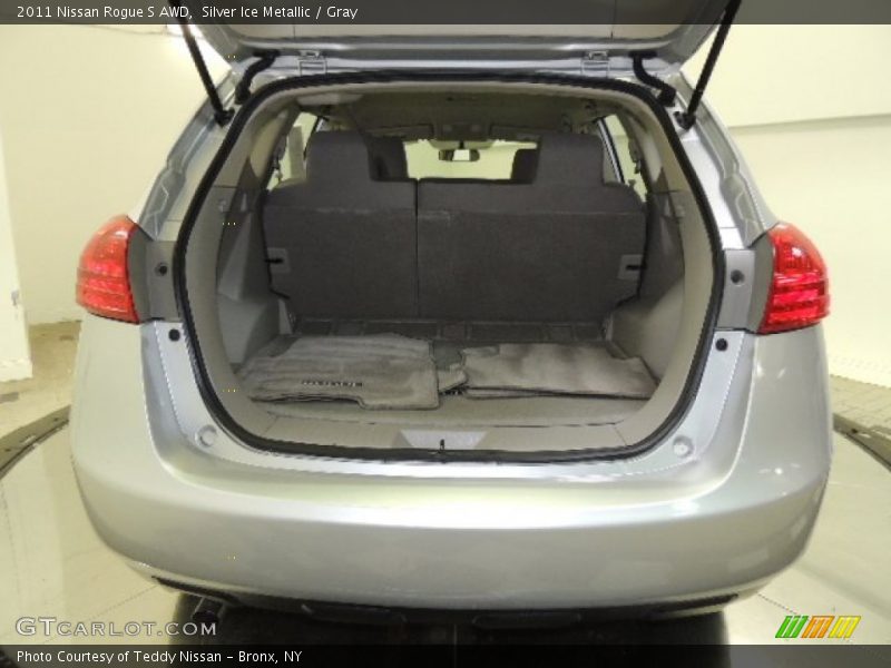 Silver Ice Metallic / Gray 2011 Nissan Rogue S AWD