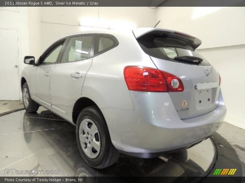 Silver Ice Metallic / Gray 2011 Nissan Rogue S AWD