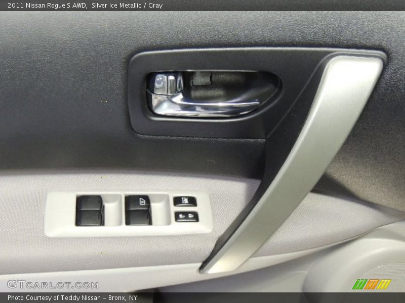 Silver Ice Metallic / Gray 2011 Nissan Rogue S AWD