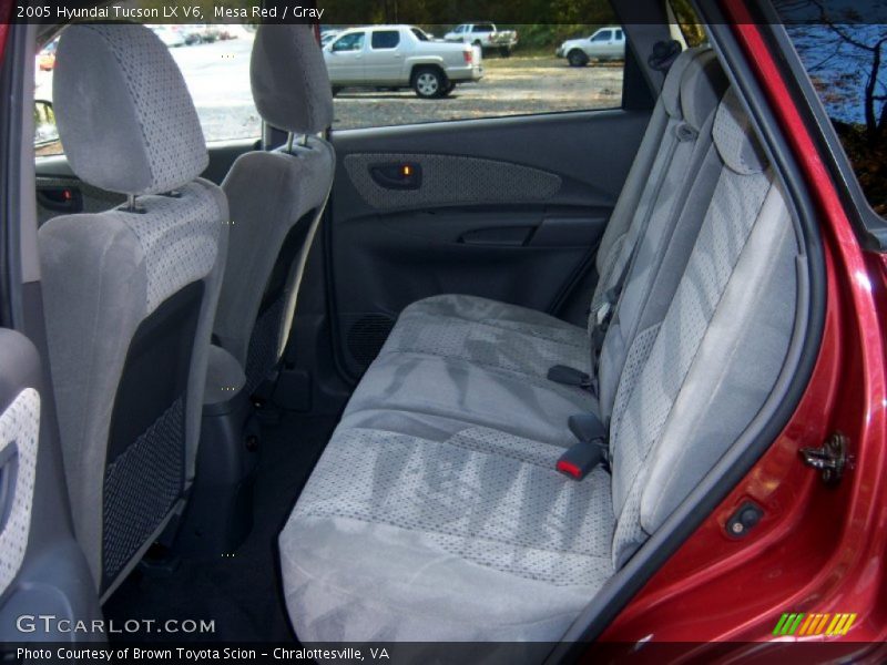 Rear Seat of 2005 Tucson LX V6
