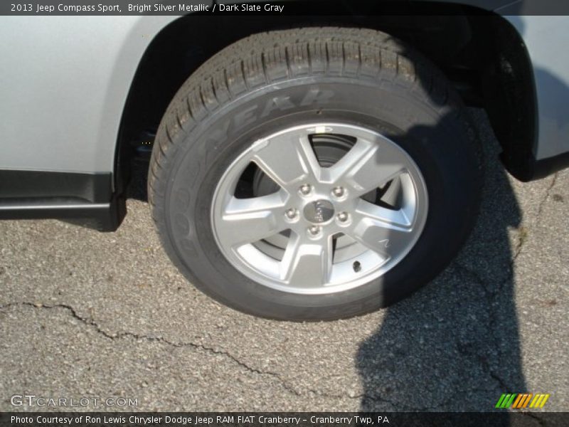 Bright Silver Metallic / Dark Slate Gray 2013 Jeep Compass Sport