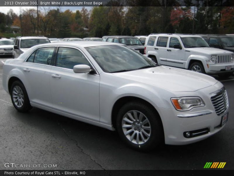 Bright White / Black/Light Frost Beige 2013 Chrysler 300