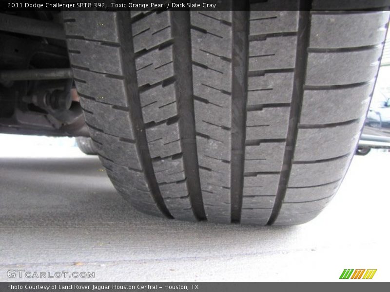 Toxic Orange Pearl / Dark Slate Gray 2011 Dodge Challenger SRT8 392