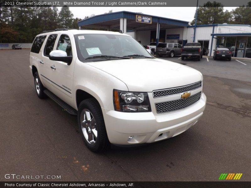 White Diamond Tricoat / Light Cashmere/Dark Cashmere 2013 Chevrolet Suburban LTZ
