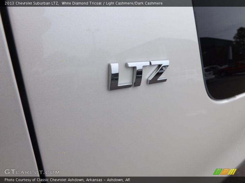 White Diamond Tricoat / Light Cashmere/Dark Cashmere 2013 Chevrolet Suburban LTZ