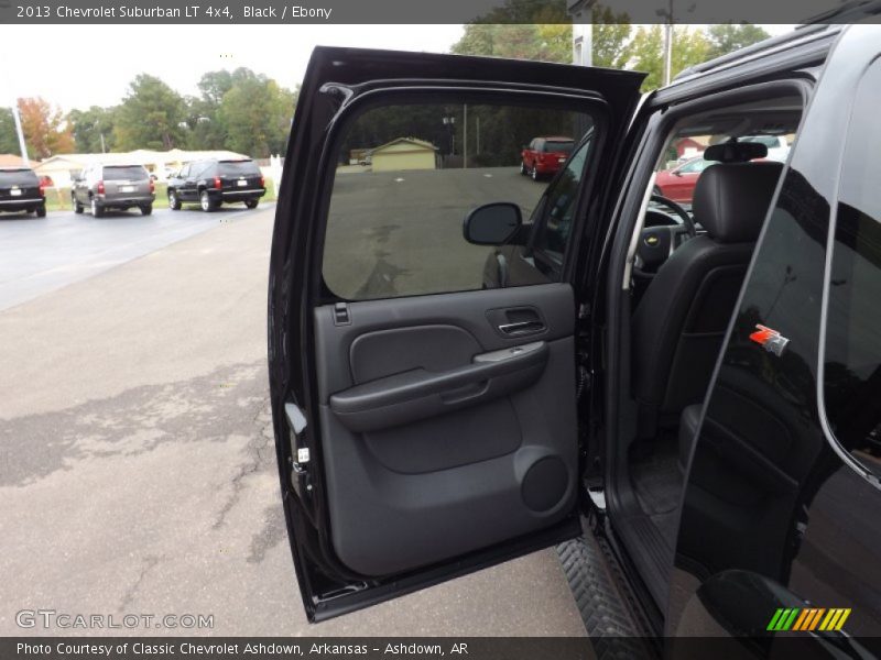 Door Panel of 2013 Suburban LT 4x4