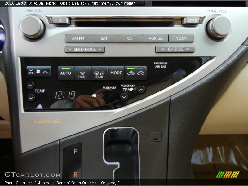 Controls of 2010 RX 450h Hybrid