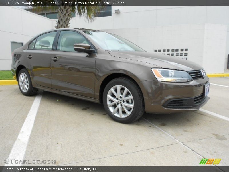 Toffee Brown Metallic / Cornsilk Beige 2013 Volkswagen Jetta SE Sedan